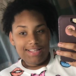 Meet your Posher, Gi’alya